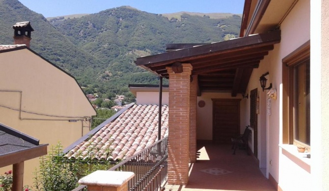 Country-House vista montagna