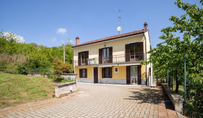 Villa Ciraldo in Monferrato with garden