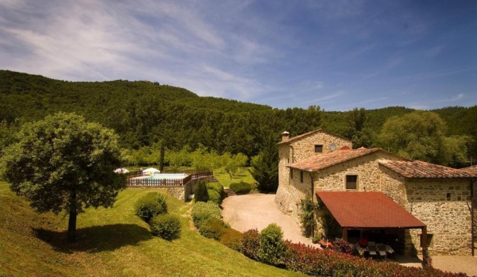 Il Mulino - beautiful, family-friendly Tuscan villa with fenced pool