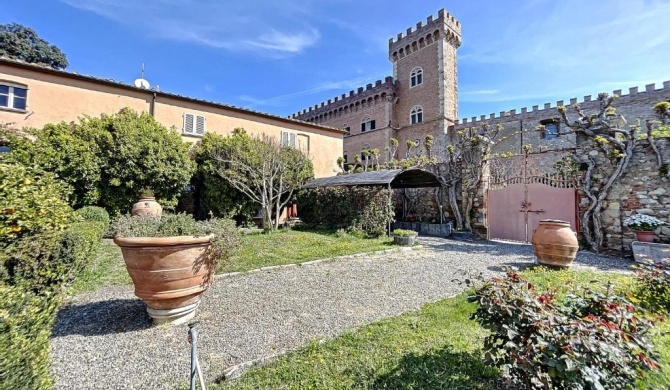 Giorgiana Casa incantevole con giardino alle porte di Bolgheri