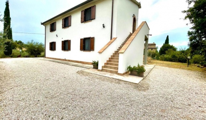 Umbrian Hills Flat - Free Parking & Garden