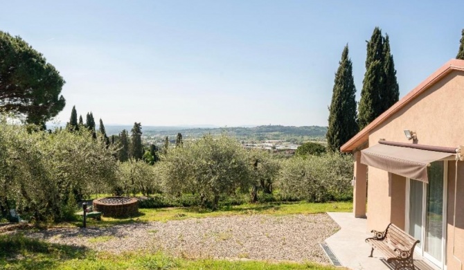 Cozy Tuscany apartment with view