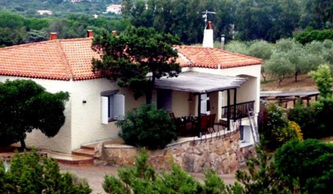 Villa nel parco Baia Sardinia