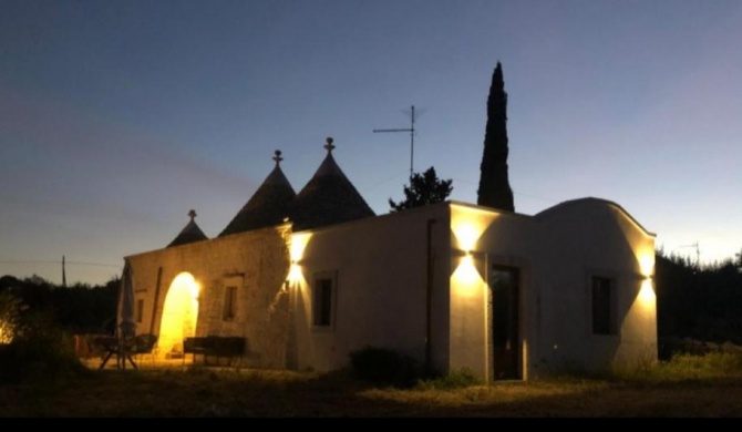 DELIZIOSO TRULLO AL CENTRO DELLA VALLE D'ITRIA