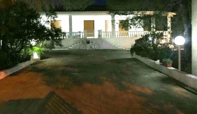 VILLA INTERA A CASA NOSCIA