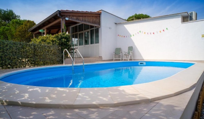 Villa Blanca - Villa intera con trullo e piscina