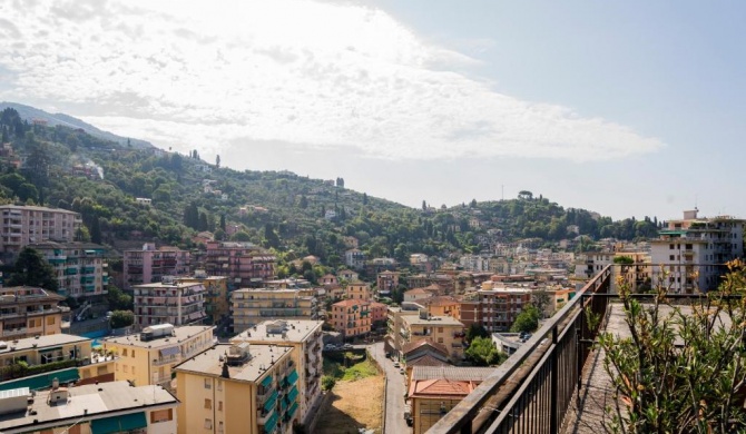 073 - Casa Rapallo con Attico privato, 10 minuti Mare Spiaggie a piedi