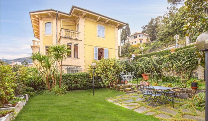 Nice apartment in Rapallo with 3 Bedrooms and WiFi