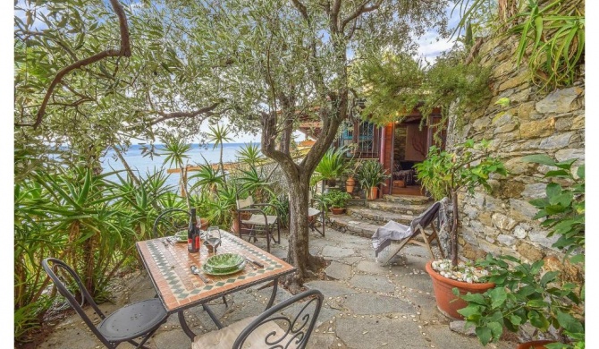 Amazing home in Recco with