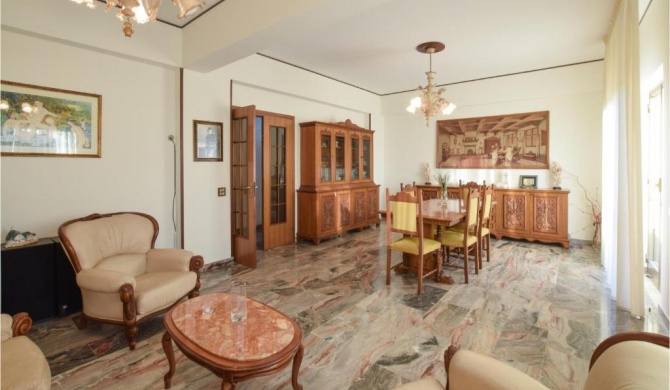 Beautiful apartment in REGGIO CALABRIA with WiFi and 3 Bedrooms