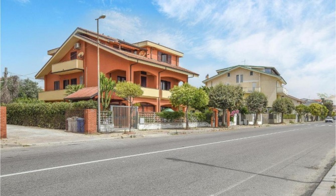 Nice apartment in Reggio di Calabria with 2 Bedrooms and WiFi